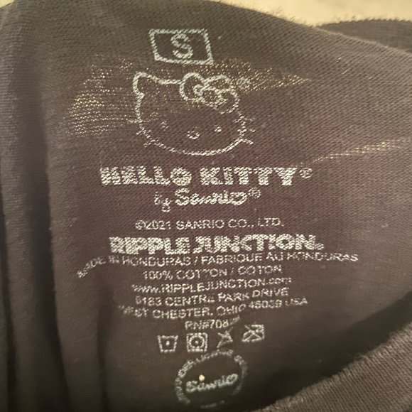 Hello Kitty tee - Picture 2 of 2